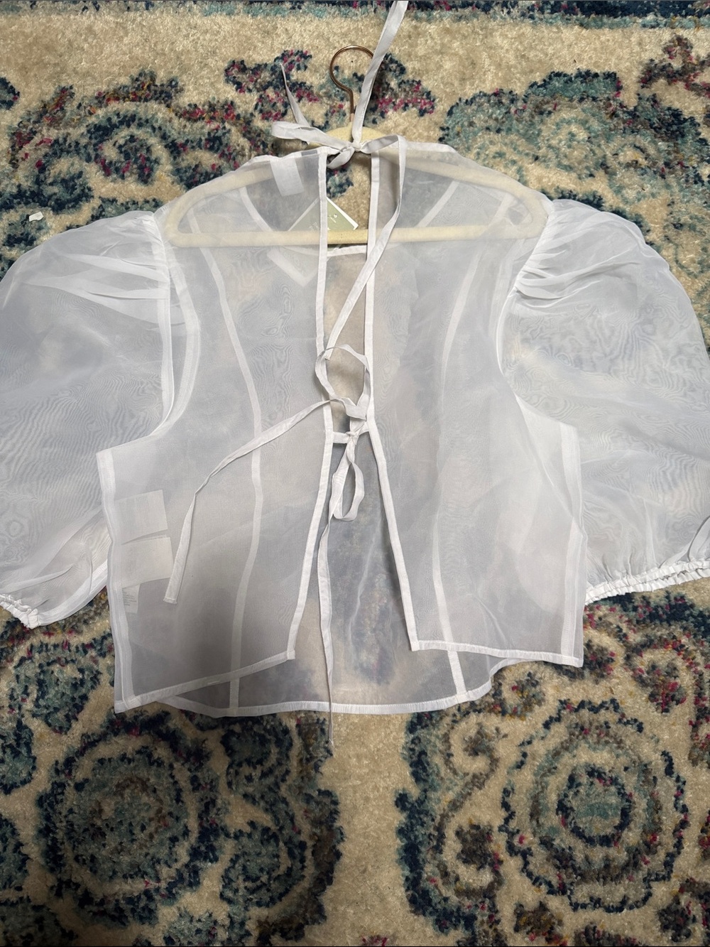 NWT H&M Sheer Puff Sleeve Crop Top - White size Medium - Picture 5 of 5